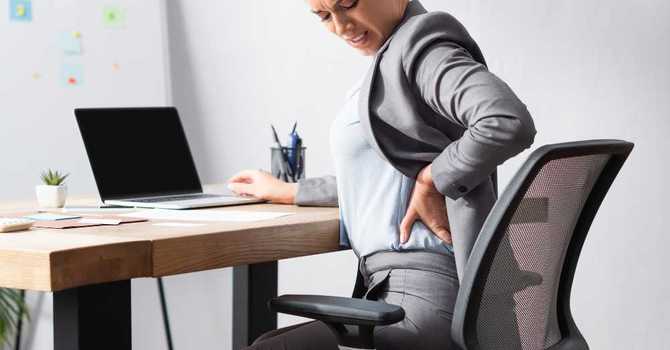 Benefits of Chiropractic for Workstation Pain & Setup image